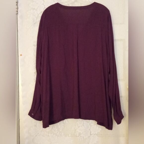 OLD NAVY PLUS SIZE TOP - Picture 2 of 9